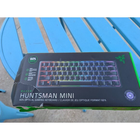 Razer Huntsman Mini 60% Keyboard - Picture 1 of 3